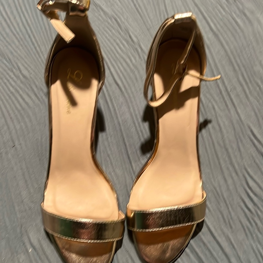 Dress shoes